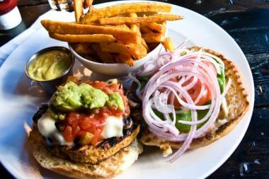 Veggie-Burger-mit-Jackfruit-Zutaten-klein2